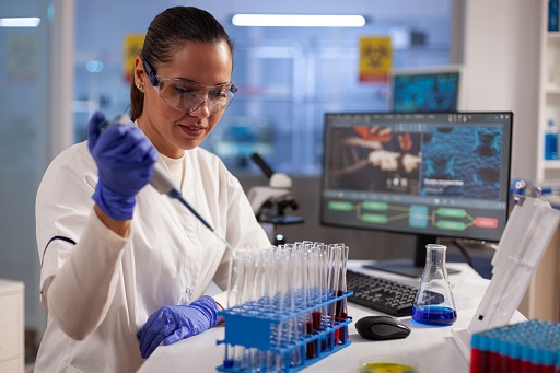 Aumento de creatinofosfoquinase sérica em pacientes com dermatite atópica